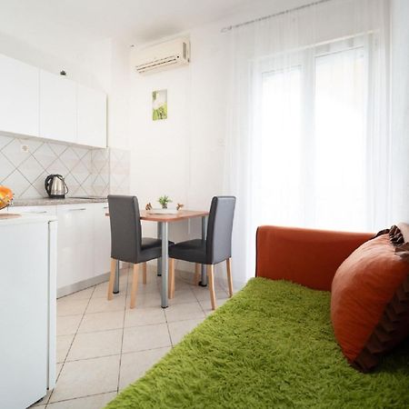 Apartments Milic - One Bedroom Apartment With Sea View And Terrace Gornji Karin Exteriör bild