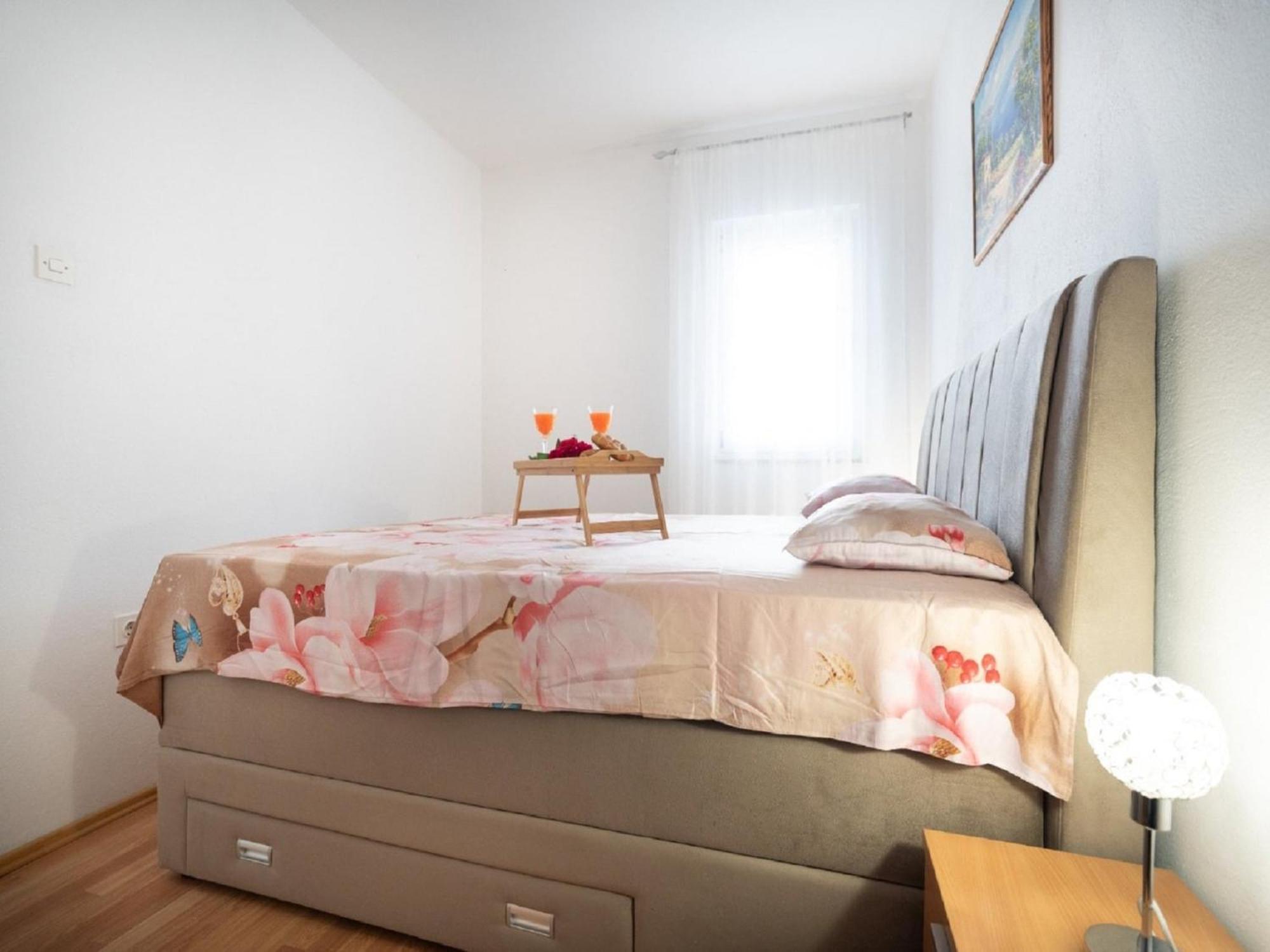 Apartments Milic - One Bedroom Apartment With Sea View And Terrace Gornji Karin Exteriör bild