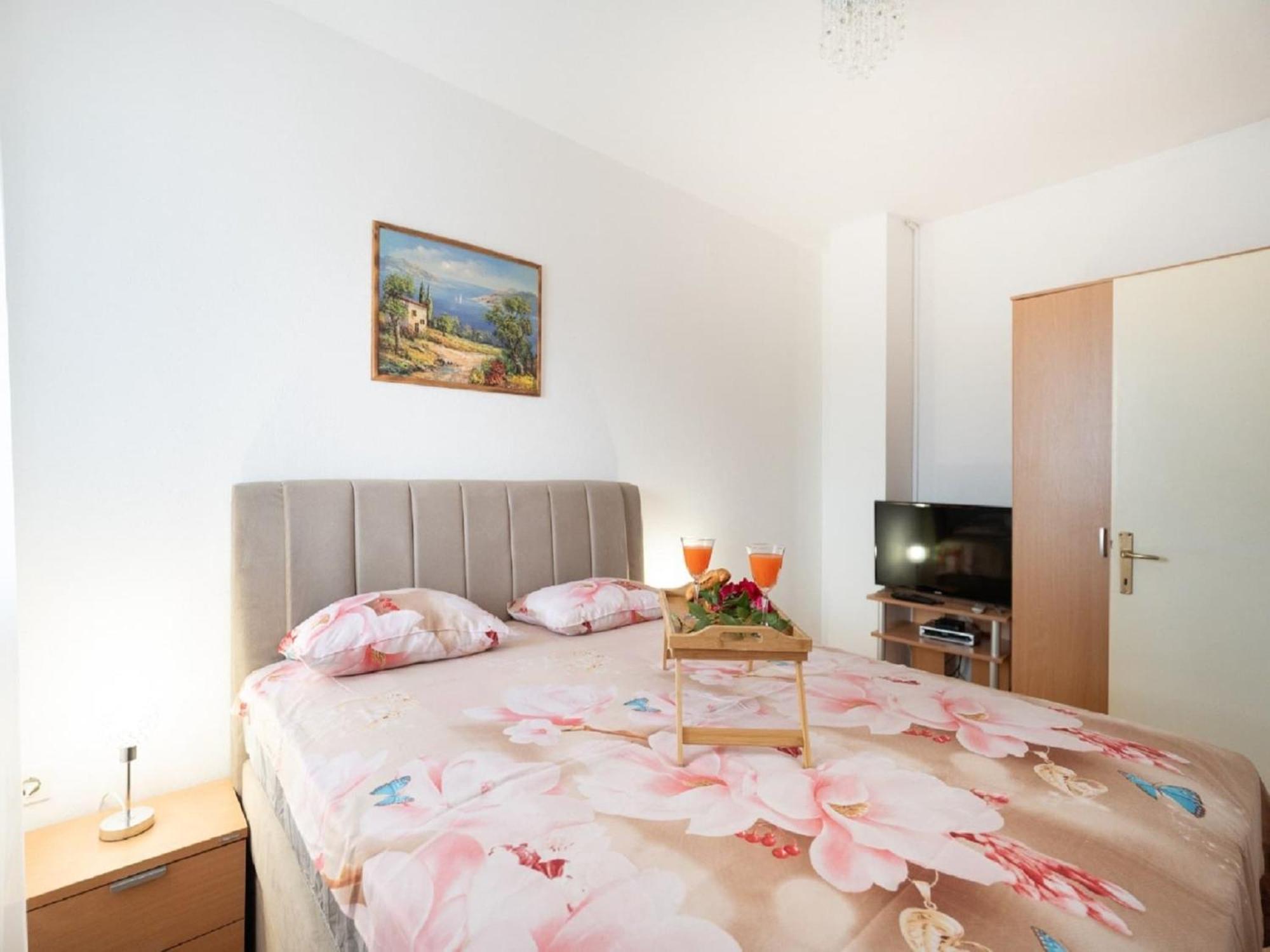 Apartments Milic - One Bedroom Apartment With Sea View And Terrace Gornji Karin Exteriör bild