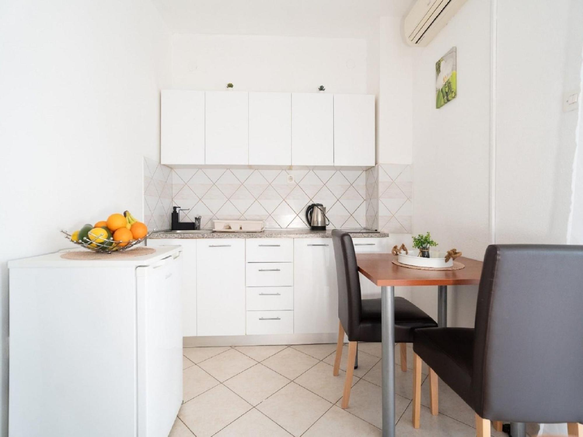 Apartments Milic - One Bedroom Apartment With Sea View And Terrace Gornji Karin Exteriör bild